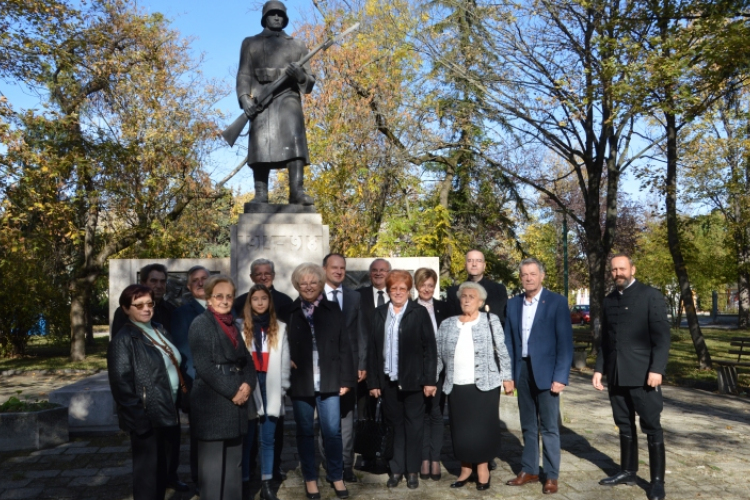 A világháborúk hőseire emlékeztek