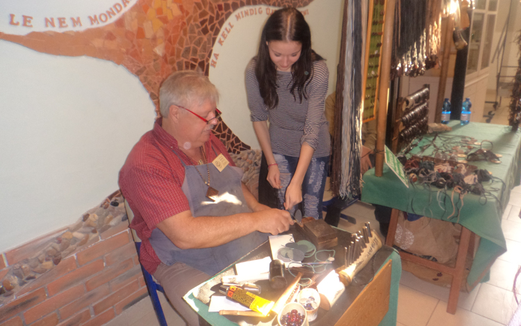 Hagyományos kézműves mesterségek