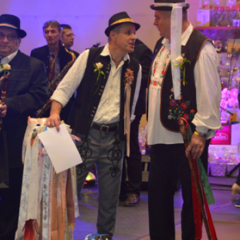 Teltházzal zajlott a Vőfély-Zenész Találkozó Kiskunfélegyházán