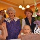 Népes családja körében ünnepelte Erzsike néni 95. születésnapját