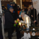 A negyedik gyertya lángja is fellobbant