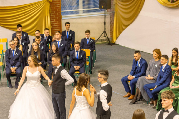 Szalagavató a Mezgében