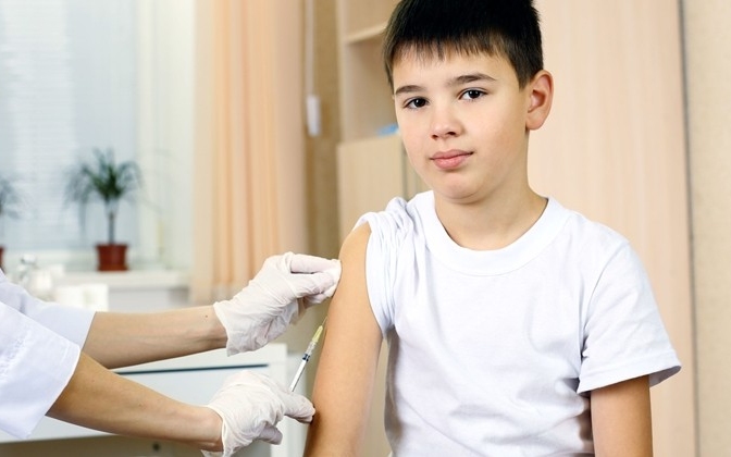A fiúkat is oltanák HPV ellen