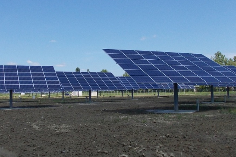 Átadták Magyarország jelenlegi legnagyobb naperőművét Sellyén