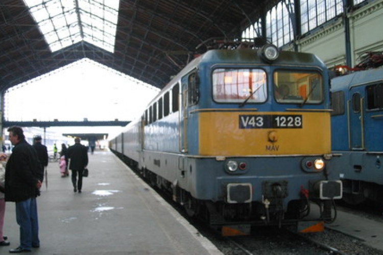Késnek a vonatok a Budapest-Szeged vonalon