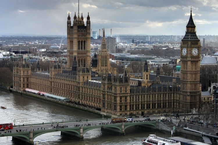Titkos átjáróra bukkantak a brit parlament alsóházában