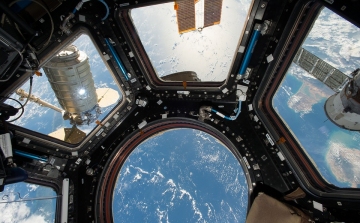 Űrszeméttel való ütközés elkerüléséért manőverezett az ISS