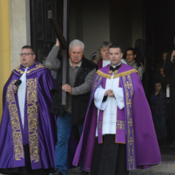 Jézus keresztútját járták végig a Húsvét ünnepére készülve