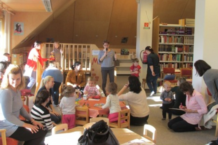 Betűbölcsi a könyvtárban