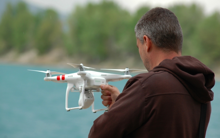 Európa-szerte változnak a drónokra vonatkozó szabályok 2020-tól
