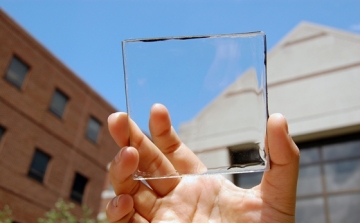 Egy teljesen átlátszó napelem, ami megreformálhatja a jövő ablakait