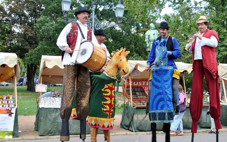 Ízekkel és zenével búcsúzik az ősz Bugacon