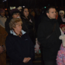 Felgyúlt a második gyertya is városunk adventi koszorúján