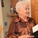 Fiatalos és vidám a 90 éves Margitka néni