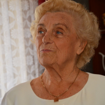 90 évesen is tüsténkedik Bódi Jánosné Irénke néni