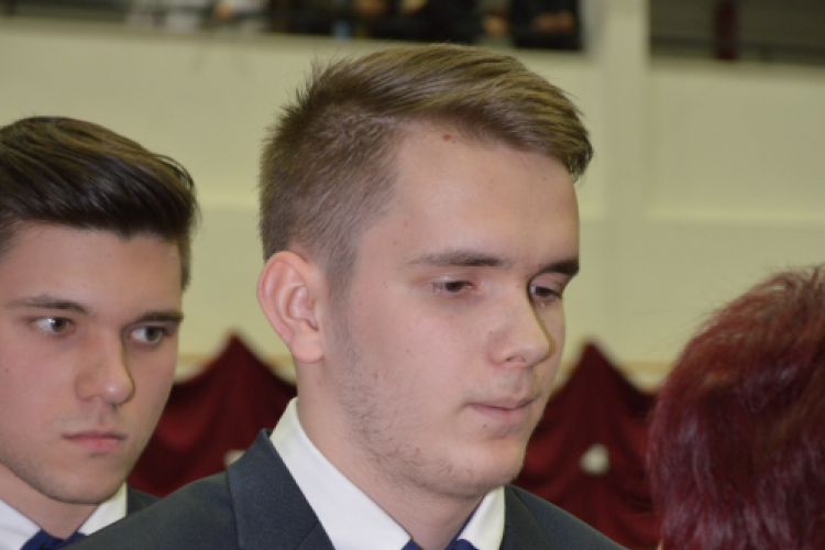 Szalagozó a Móra Ferenc Gimnáziumban