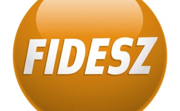 Kizárták magukat a Fideszből