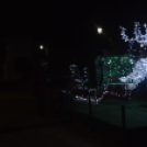 Felgyúlt a második gyertya is városunk adventi koszorúján