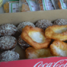 Közel másfél millió forint gyűlt össze Izabella és Lilla gyógykezelésére