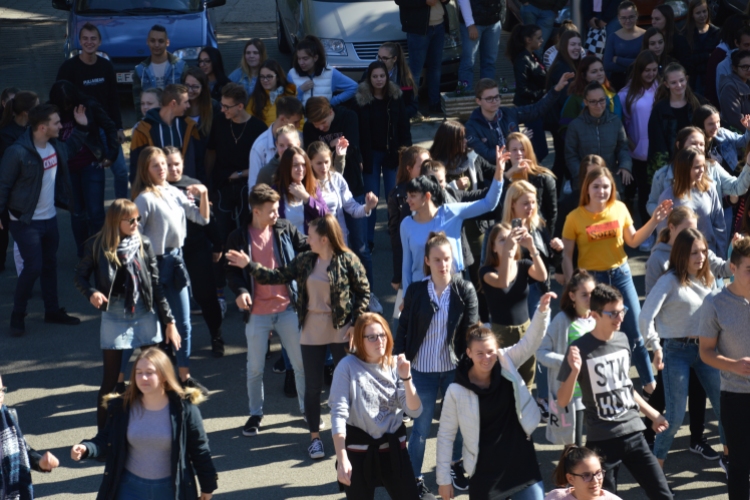 A félegyházi fiatalok is boldogan csatlakoztak az Európai Diáksport Napjának programjaihoz