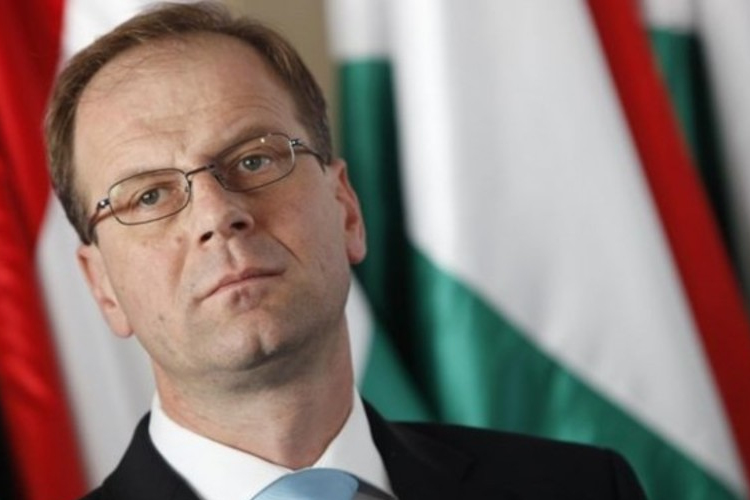 Navracsics: a gyerekek elleni bűncselekmények nyolcvan százalékát közeli rokon követi el