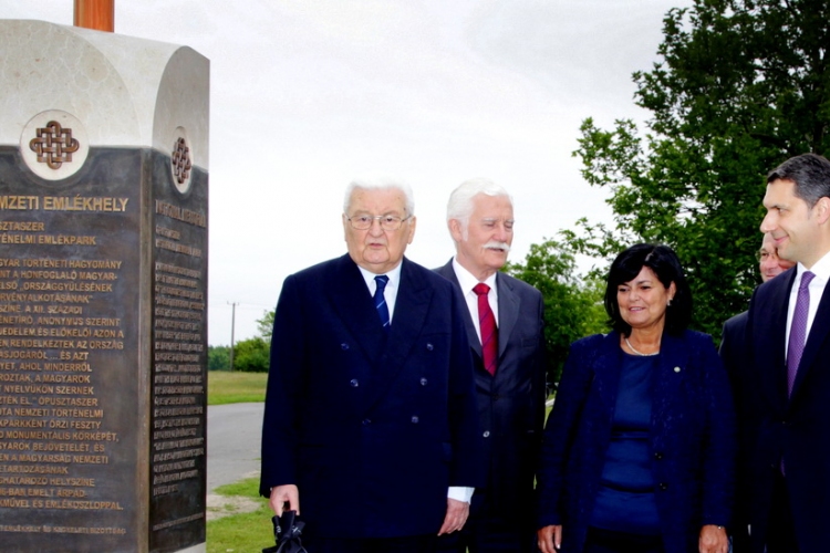 Nemzeti emlékhellyé avatták az Ópusztaszeri Nemzeti Történeti Emlékparkot
