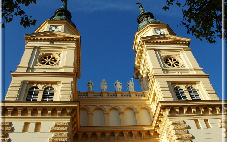 Hírek a Szent István Templomból