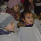 Fellobbant a harmadik gyertya lángja városunk adventi koszorúján