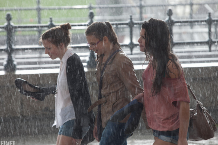 Hatalmas zuhét kapunk