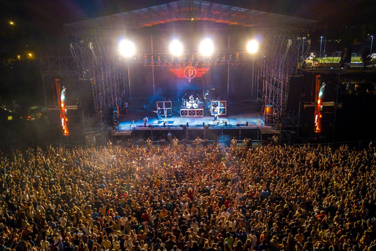 Grammy-díjas világsztár és az egészséges életmód a FEZEN középpontjában