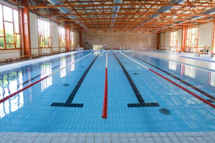 Karbantartás az uszodában