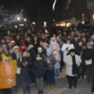 A negyedik gyertya lángja is fellobbant