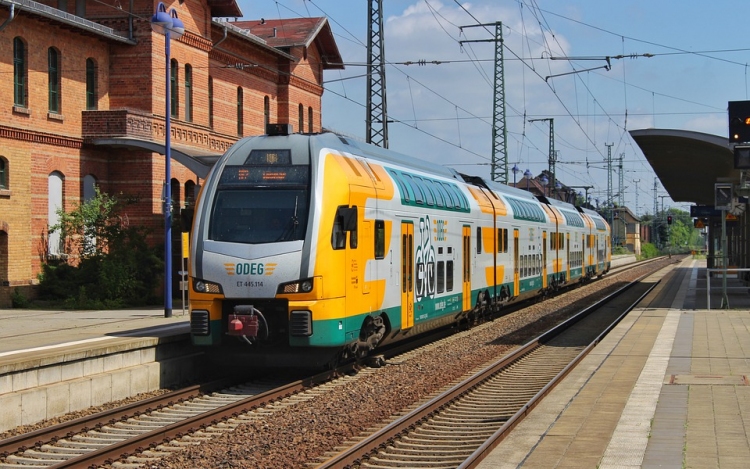 Egyre súlyosabb a mozdonyvezetőhiány Németországban