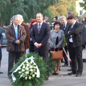 Emlékezzünk a hősökre