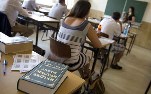 Ingyenes lesz az első középfokú nyelvvizsga