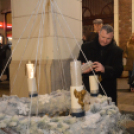 Lobog már az öröm lángja is