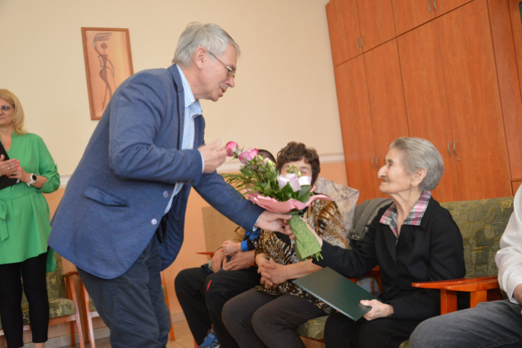 90. születésnapját ünnepelte Kalapács Istvánné Erzsike néni