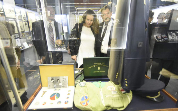 Magyari Béla űrhajós életútját mutatja be a múzeum kiállítása
