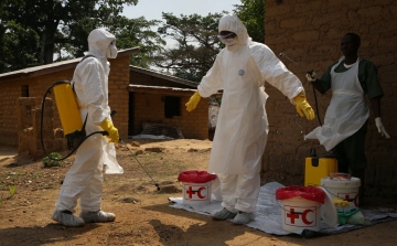 Ebola - További forrásokkal segíti Brüsszel az érintett országokat
