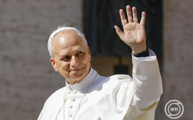 Ukrajnai háború - A rendezésről és a kétoldalú viszonyról tárgyalt telefonon az orosz elnök és a pápa