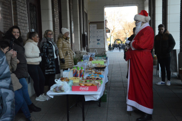 Közel másfél millió forint gyűlt össze Izabella és Lilla gyógykezelésére