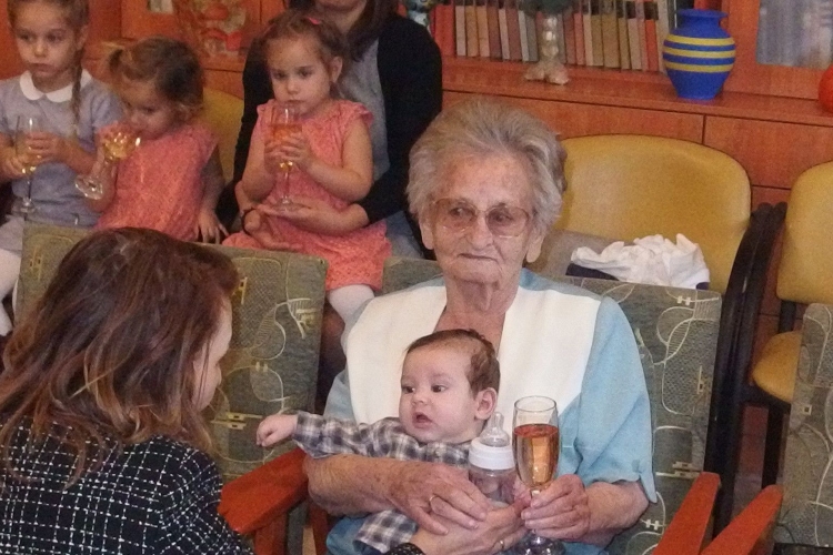 A 90 éves Jolika néni szerint mindenre van megoldás