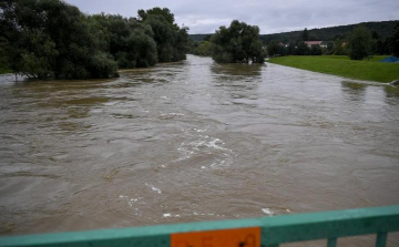 Orbán Viktor: jól teljesít az árvízvédelem
