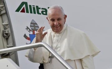 Meghűlésre hivatkozva Ferenc pápa nem vesz részt a húsvét előtti lelki gyakorlaton