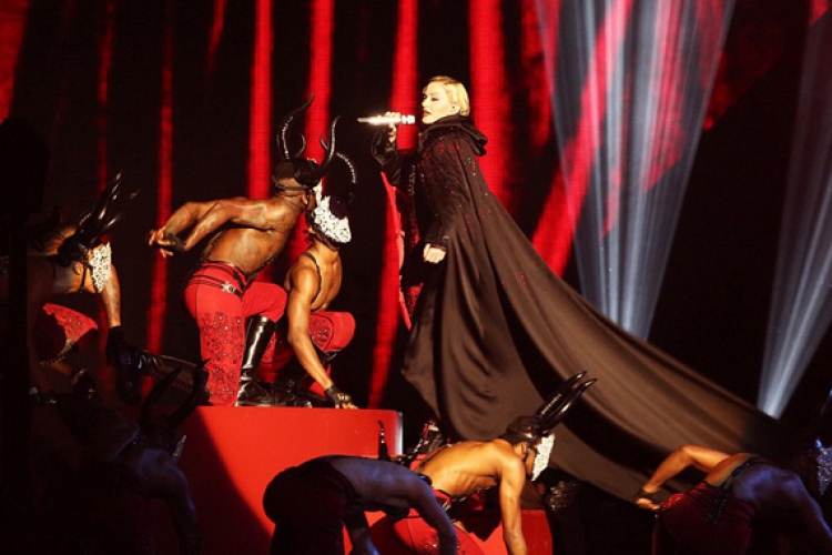 A kínos pillanat: Madonna tegnapi eséséről