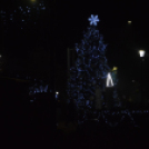 Felgyúlt a második gyertya is városunk adventi koszorúján