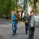 Zenés ébresztővel indult május elseje