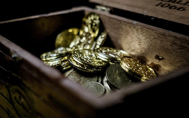 Hunyadi János tiszteletére arany emlékérméket bocsátott ki a Magyar Nemzeti Bank