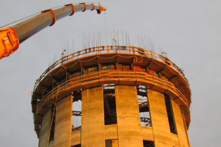 Napról napra magasabb az épülő víztorony