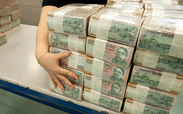 Meddig kell várnunk, hogy szétosszák az Ötöslottó főnyereményét?